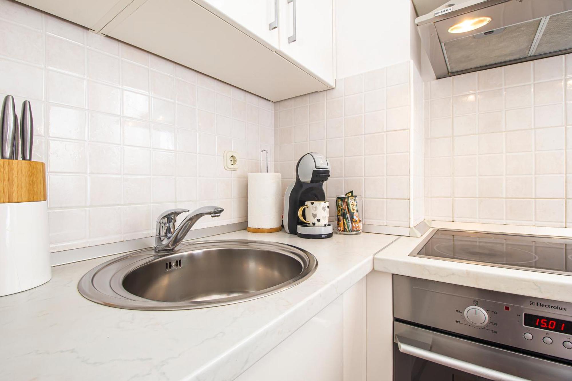 Apartment Anita With Amazing Sea View Makarska Exterior photo