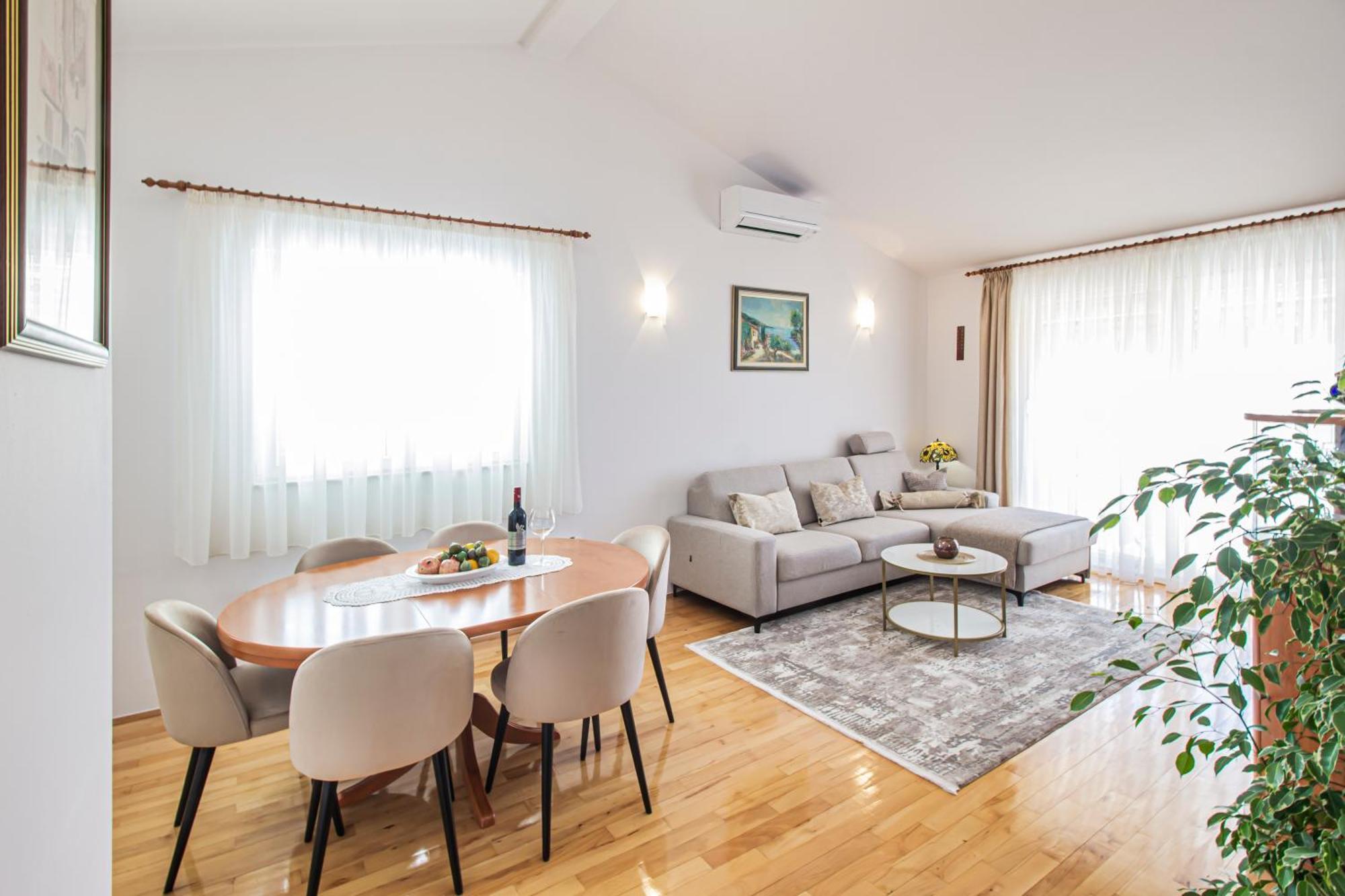 Apartment Anita With Amazing Sea View Makarska Exterior photo