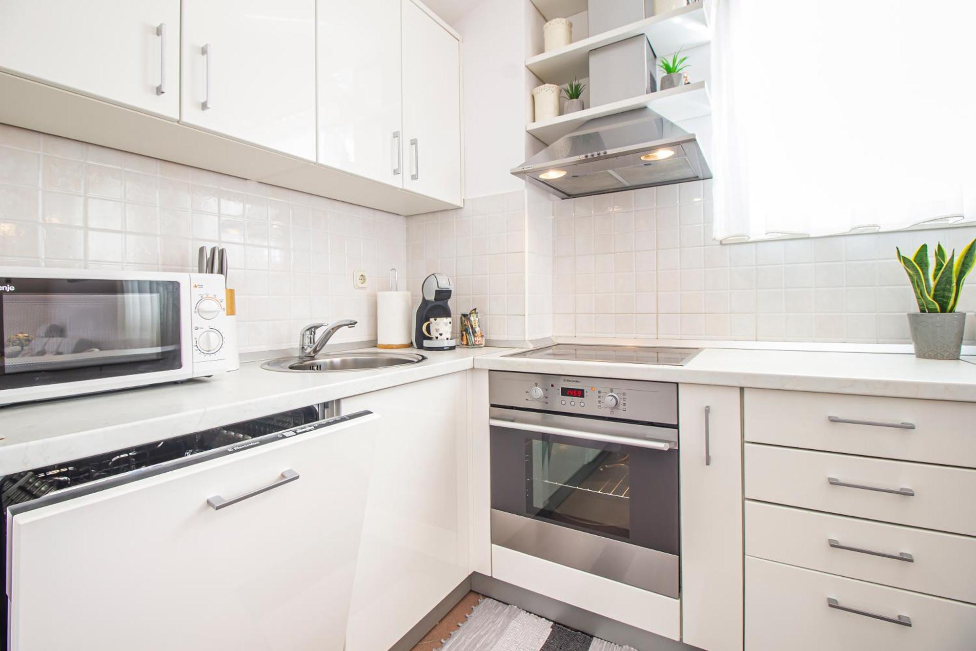 Apartment Anita With Amazing Sea View Makarska Exterior photo