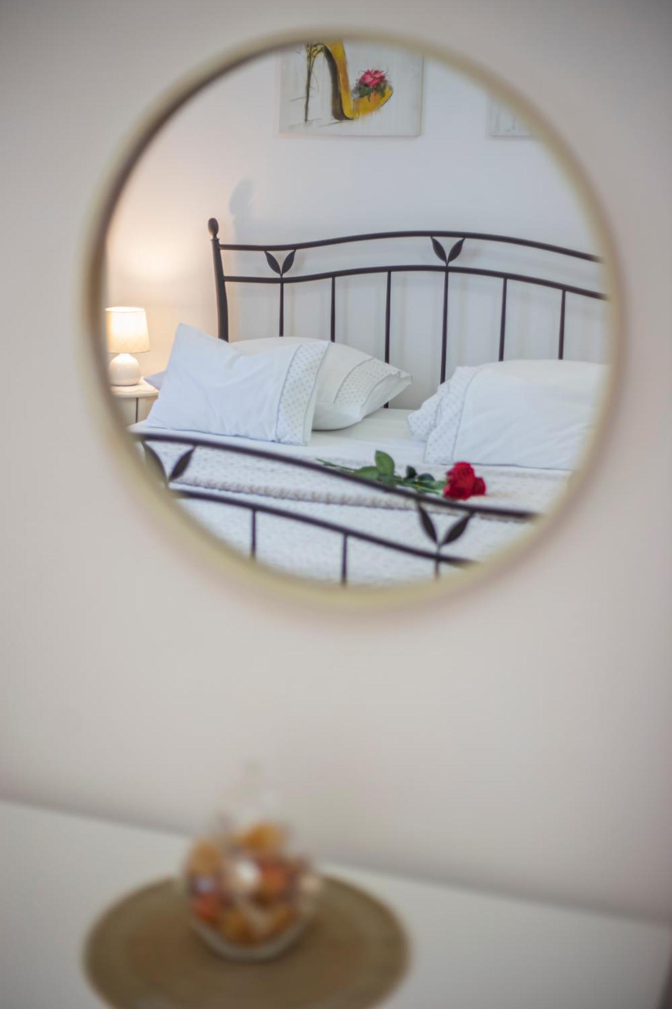 Apartment Anita With Amazing Sea View Makarska Exterior photo