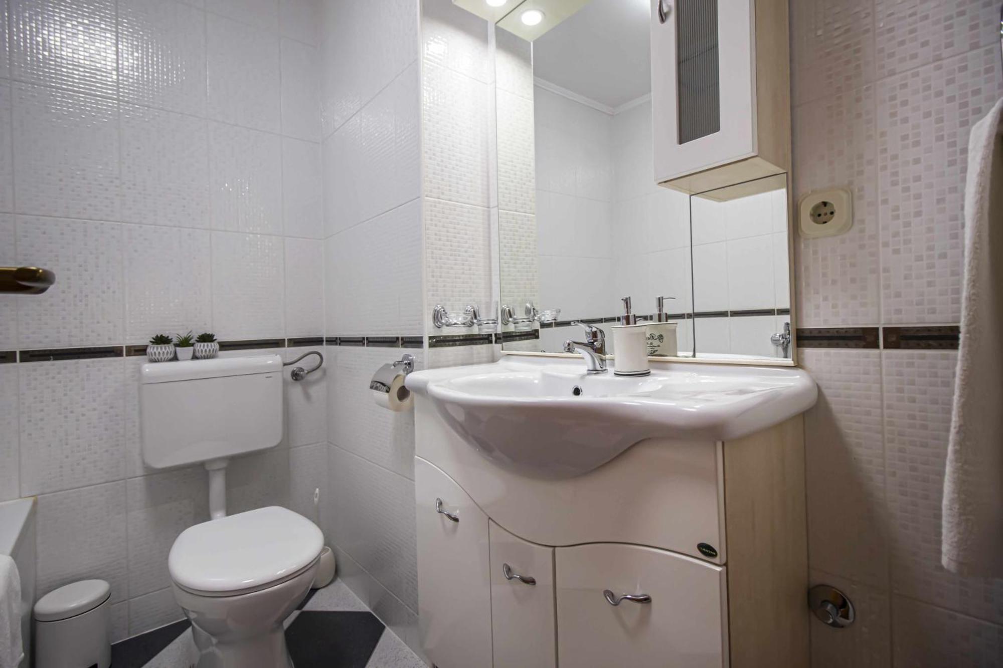 Apartment Anita With Amazing Sea View Makarska Exterior photo